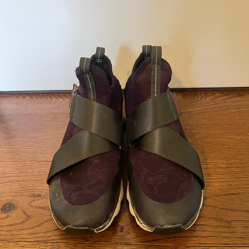 Stylish Women's Slip-On Sneakers - Burgundy
